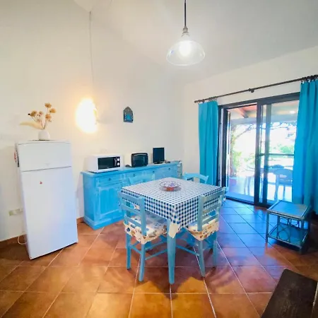 Cala D'ambra 公寓 *